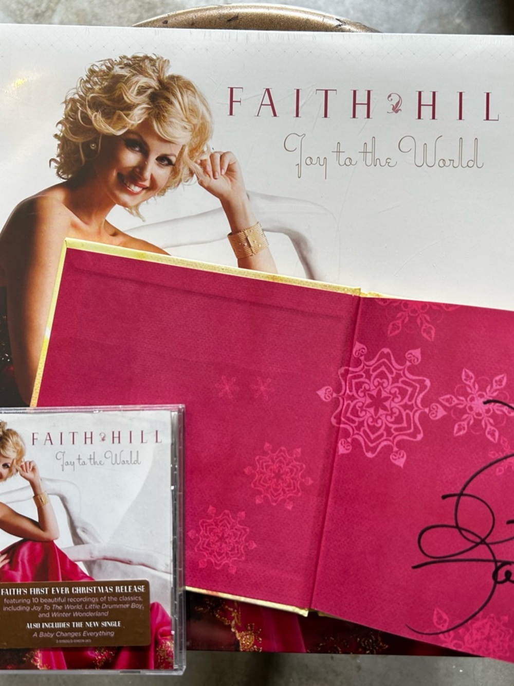 Autographed Faith Hill "Joy to the World" Holiday vinyl, CD, Book